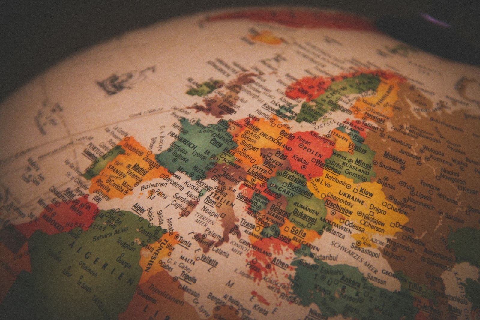 La UE debate si facilitar el uso de datos personales para entrenar IA